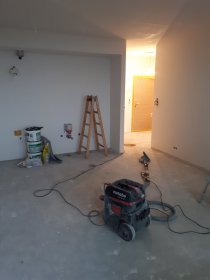 Szpachlowanie malowanie