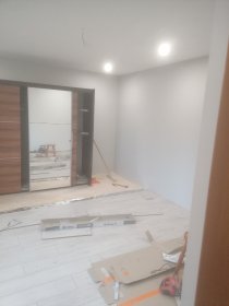 Ukladanie paneli podłogowych