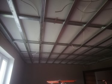 Podwieszane sufity i zabudowy k-g