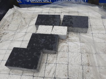 Układanie kostki brukowej