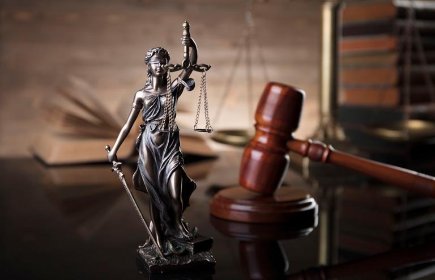 Usługi Adwokackie na etapie przedsądowym jak i w ramach postępowań sądowych