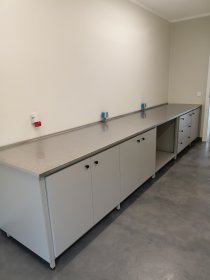 Oferujemy wszystkie zabudowy z płyty meblowej jak i drewna