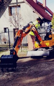 Usługi minikoparką