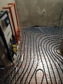 Oferuje Usługi Hydrauliczne