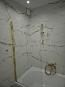 Układanie płytek montaż armatury malowanie elektryka kanalizacja i hydraulika