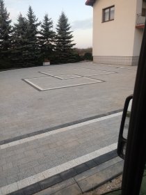 Układanie kostki brukowej