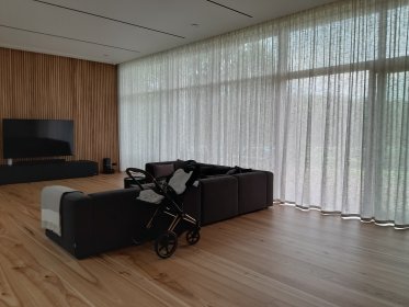 Szycie zasłon, firan , rolet rzymskich i innych dekoracji.