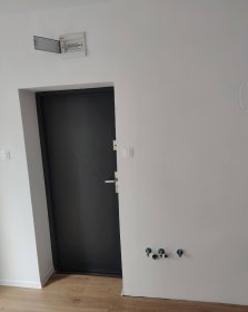 Montaż i obróbka drzwi zewnętrznych