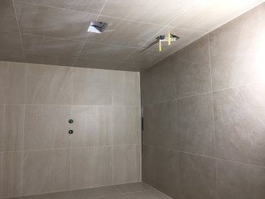 Kompleksowe wykonanie łazienek