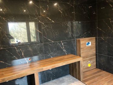 Płytki,biały montaż