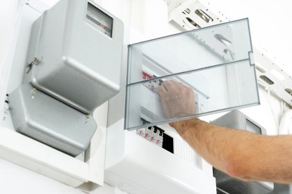 Instalacje elektryczne, monitoring, alarmy, elektryk