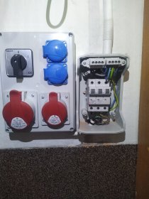 Wymiana i rozbudowa instalacji elektrycznych