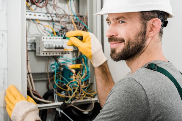 Wykonuje Wszelkie Instalacje Elektryczne.Oraz Drobne Naprawy Typu Złota ...