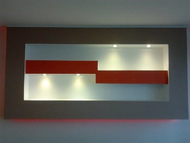 Malowanie pomieszczeń, futryn, drzwi, grzejników