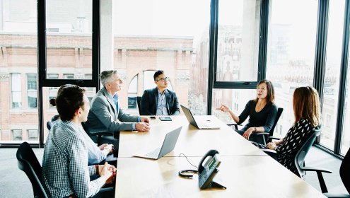 Wykonanie kompleksowej analizy rynkowej, konkurencji, klienta