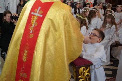 Fotografia chrztu  i I komuni w domu klienta w kościele i w hotelu