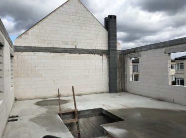 Wykonanie schodów żelbetowych w dwóch lokalach, 17 stopni