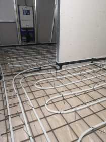 Wykonujemy usługi hydrauliczne ze specjalizacją na ogrzewanie podłogowe.