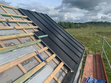 Dachówka solarna (fotowoltaiczna)