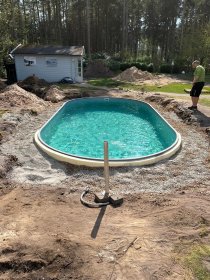 Budowa basenu z konstrukcji stalowej