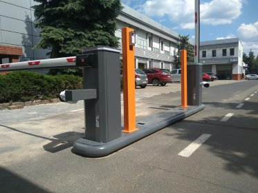 Instalacja szlabanów