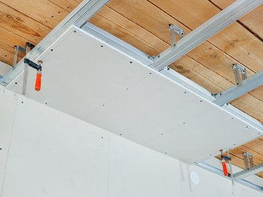 Usługi montażu płyt gipsowo-kartonowych