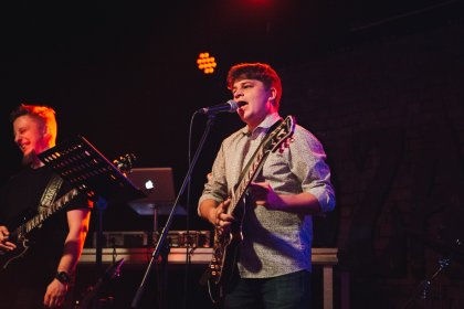 Występ wokalny solo lub z zespołem na żywo