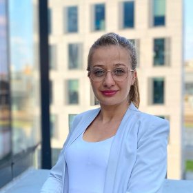 Profesjonalna obsługa w zakresie pośrednictwa w obrocie nieruchomościami.