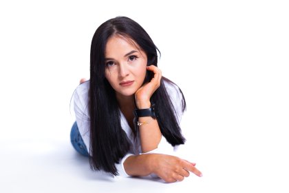 Zdjęcia studyjne z dojazdem do klienta. Wybór teł