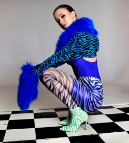 Metamorfoza, analiza kolorystyczna, zakupy ze stylistką, stylizowanie sesji zdjęciowych,