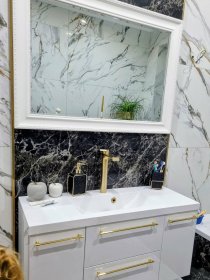 Układanie Płytek  glazura terakota