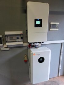 Hybrydowa instalacja fotowoltaiczna: moc 6 kWp | inw. DEYE 10 kW | mag. Felicity 10.24 kWh