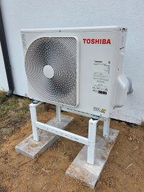 Montaż pompy ciepła w nowym budynku, z zastosowaniem pompy ciepła Toshiba ESTIA