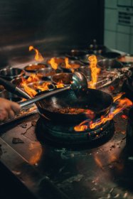 Realizacja materiału filmowego od pomysłu do gotowego filmu.