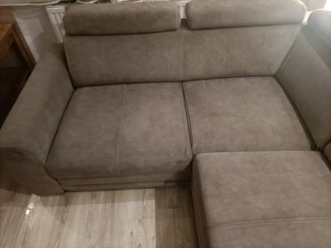 Pranie kanap, foteli, dywanów i wykladzin