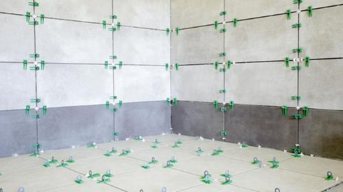 Szpachlowanie, układanie płytek