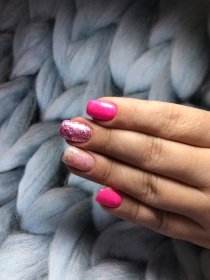 Manicure hybrydowy z nadbudowa