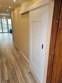 Montaz paneli laminowanyvh , winylowych, drewnianych oraz listw przypodlogowych