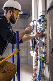 Instalacje elektryczne