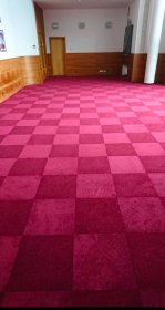 Układanie wykładzin