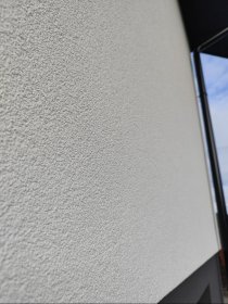 Położenie tynku elewacyjnego