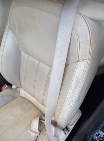 Czyszczenie tapicerki samochodowej materiałowej i skórzanej