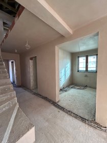 Tynki maszynowe gipsowe i cementowo wapienne