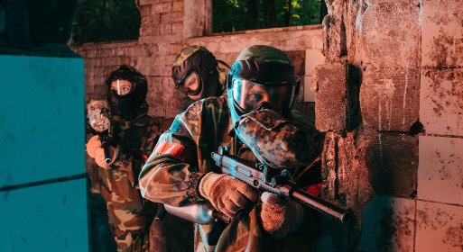 PAINTBALL – ADRENALINA, STRATEGIA I WSPÓŁPRACA