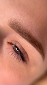 Makijaż permanentny brwi - metoda pudrowa