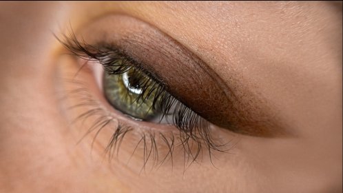 Makijaż permanentny powiek- kreska cieniowana