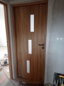 Montaż drzwi wewnętrzne i zewnętrzne wraz z wykończeniem . Drzwi ukryte, przylgowe, bezprz