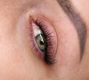 Przedłużanie rzęs