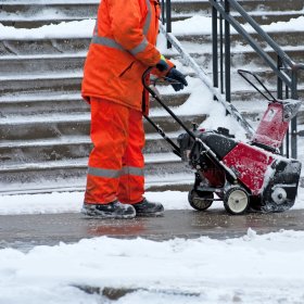 WeCanClean - Odśnieżanie dróg i placów