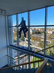 Mycie okien wewnątrz i na zewnątrz